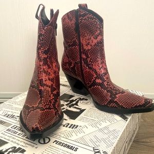 Never worn Jeffrey Campbell faux snakeskin cowgirl boots, 6.5